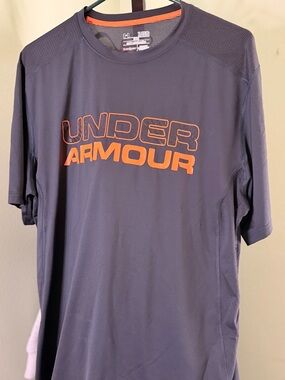 Under Armour Performance Tee in Charcoal/Black with Orange Logo